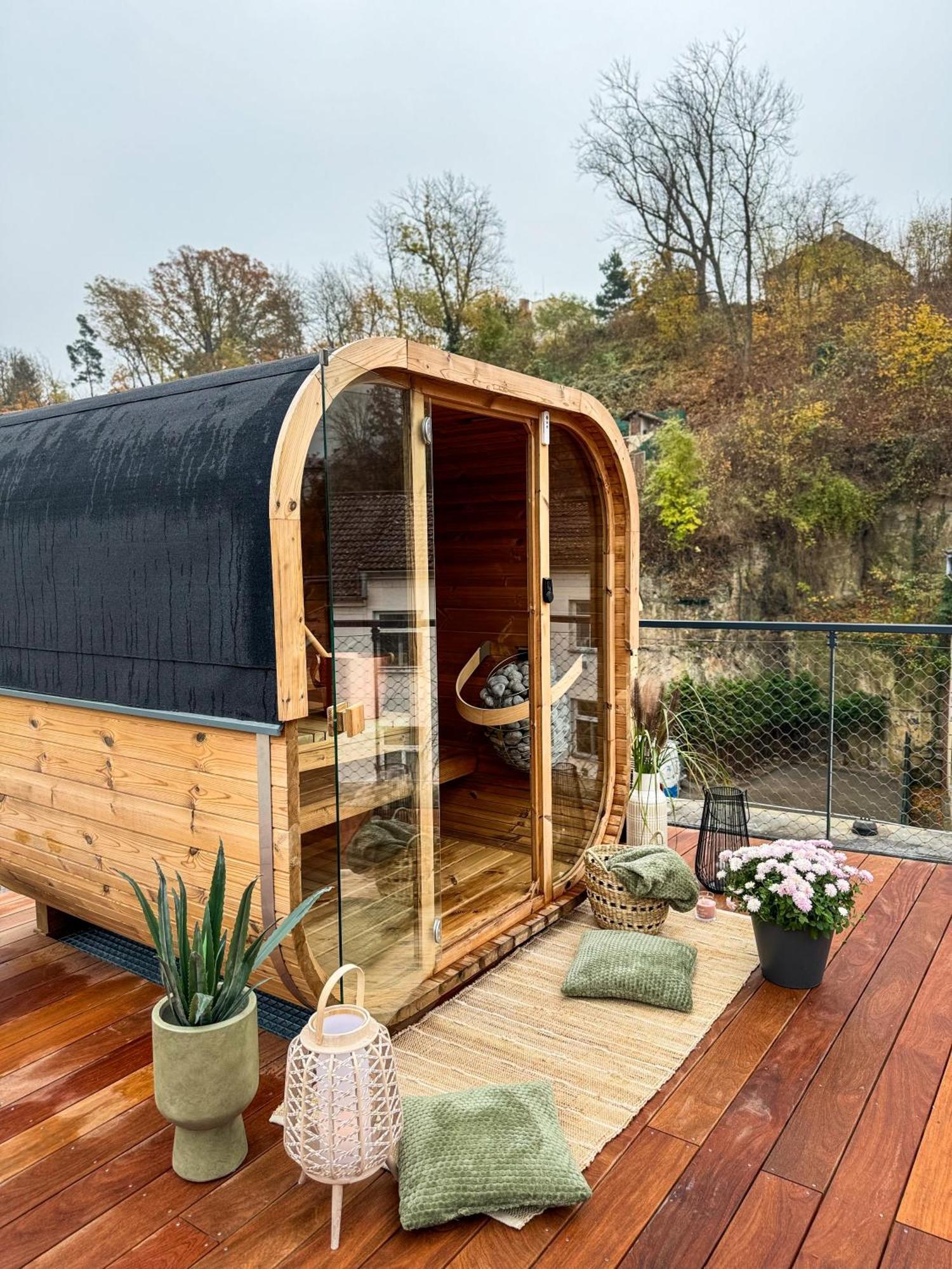 Aparthotel Na Klenici Mladá Boleslav Exteriör bild